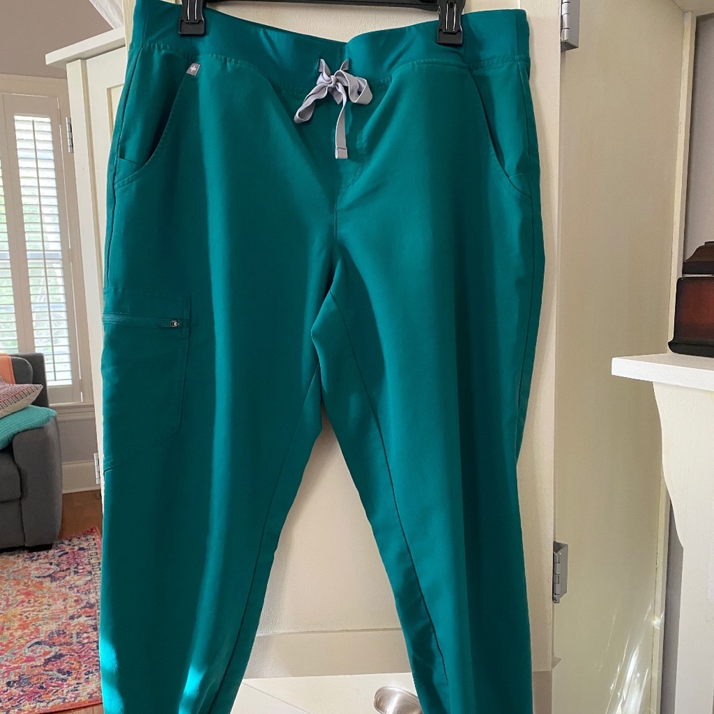 Figs Zamora jogger scrubs petite large